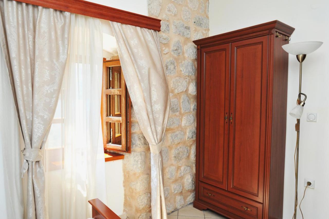 Lady Of The Rocks Apartments بيراتس المظهر الخارجي الصورة