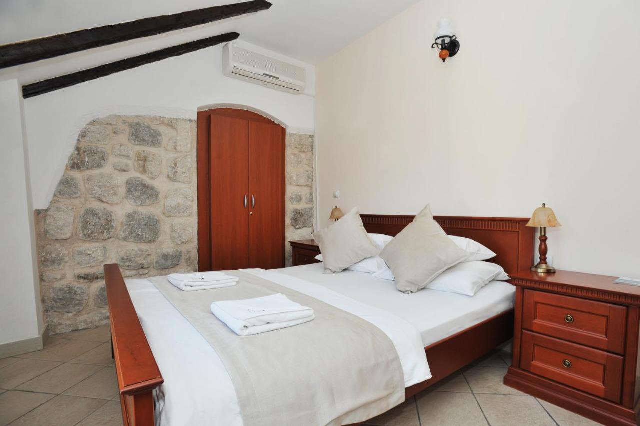 Lady Of The Rocks Apartments بيراتس المظهر الخارجي الصورة