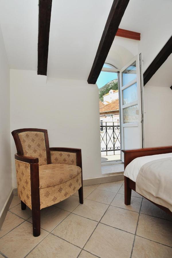 Lady Of The Rocks Apartments بيراتس المظهر الخارجي الصورة